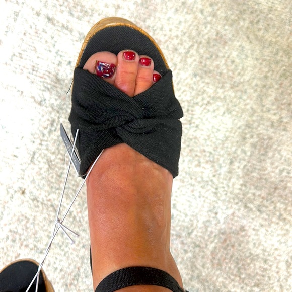 Universal Threads Millie Black Fabric Platform Cork Wedge Wrap Ankle - Picture 13 of 14